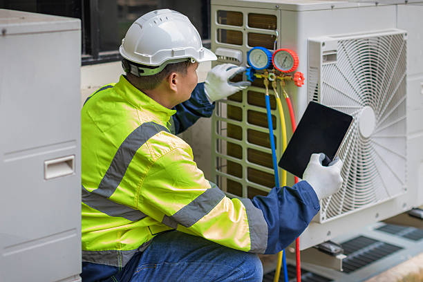 Professional Air Conditioning Repair technician working in Lynbrook, NY